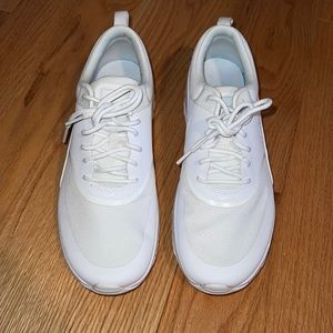 NEW: White Nike Sneakers